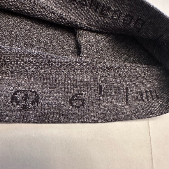Lululemon Shirt Women's 6 Heathered Gray Swiftly Tech Long-Sleeve 2.0 Hip Length - Picture 3 of 9
